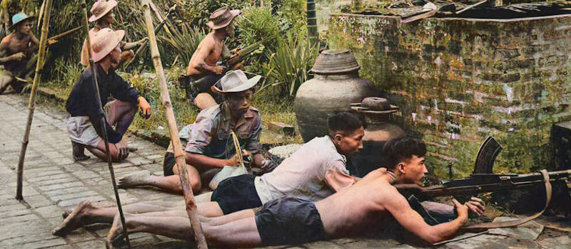 thème airsoft - guerre d'Indochine opération Dien Bien Phu ne répond plus - soldat français tenant un fusil m-1 para