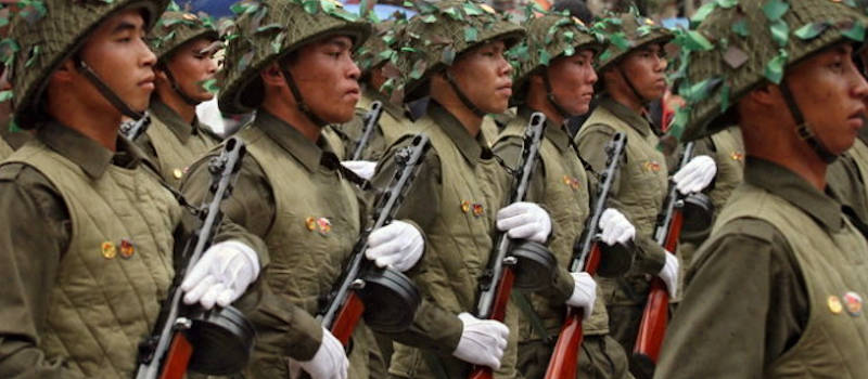 thème airsoft - guerre d'Indochine opération Dien Bien Phu ne répond plus - parade en uniforme vietminh