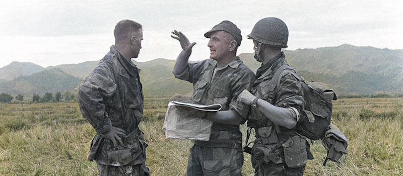 thème airsoft - guerre d'Indochine opération Dien Bien Phu ne répond plus - Bigeard et ses officiers lors de l'opération castor